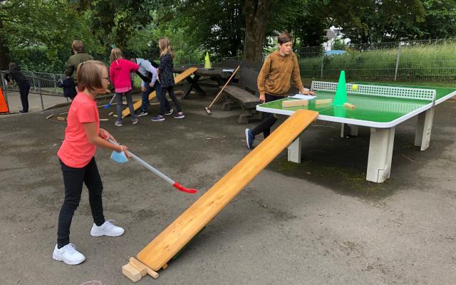 Minigolf auf dem Schulhof