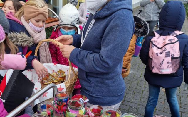 Lichterkinder bringen Lächeln in Gesichter