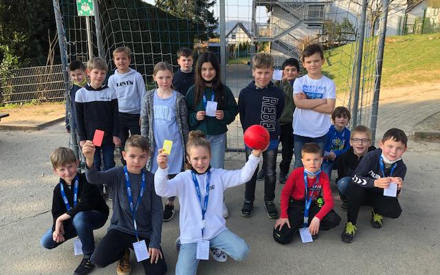 Fußballschiedsrichter ausgebildet