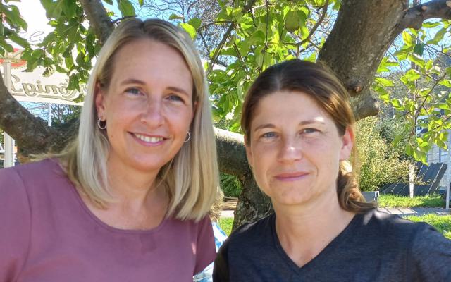 Frau Himmel und Frau Semrau stehen an Pflegschaftsspitze