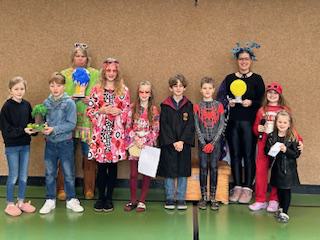 Buntes Monatsthema