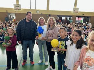 Tolles Bühnenprogramm zum Frühling beim Monatsthema 
