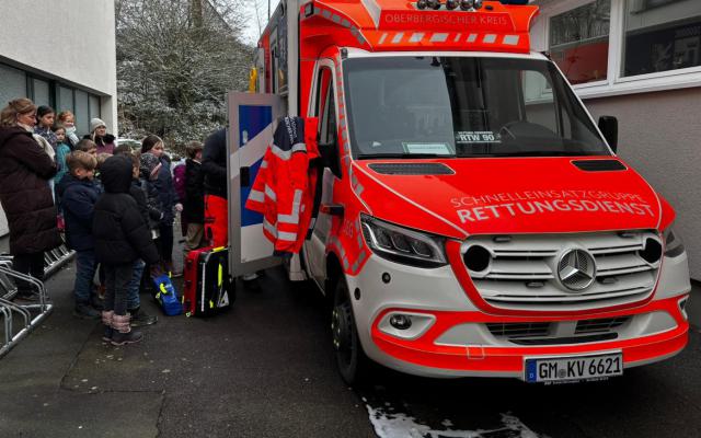 Blaulicht und Sirene 