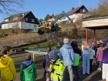 Baumarbeiten als Startschuss für die Bauphase 